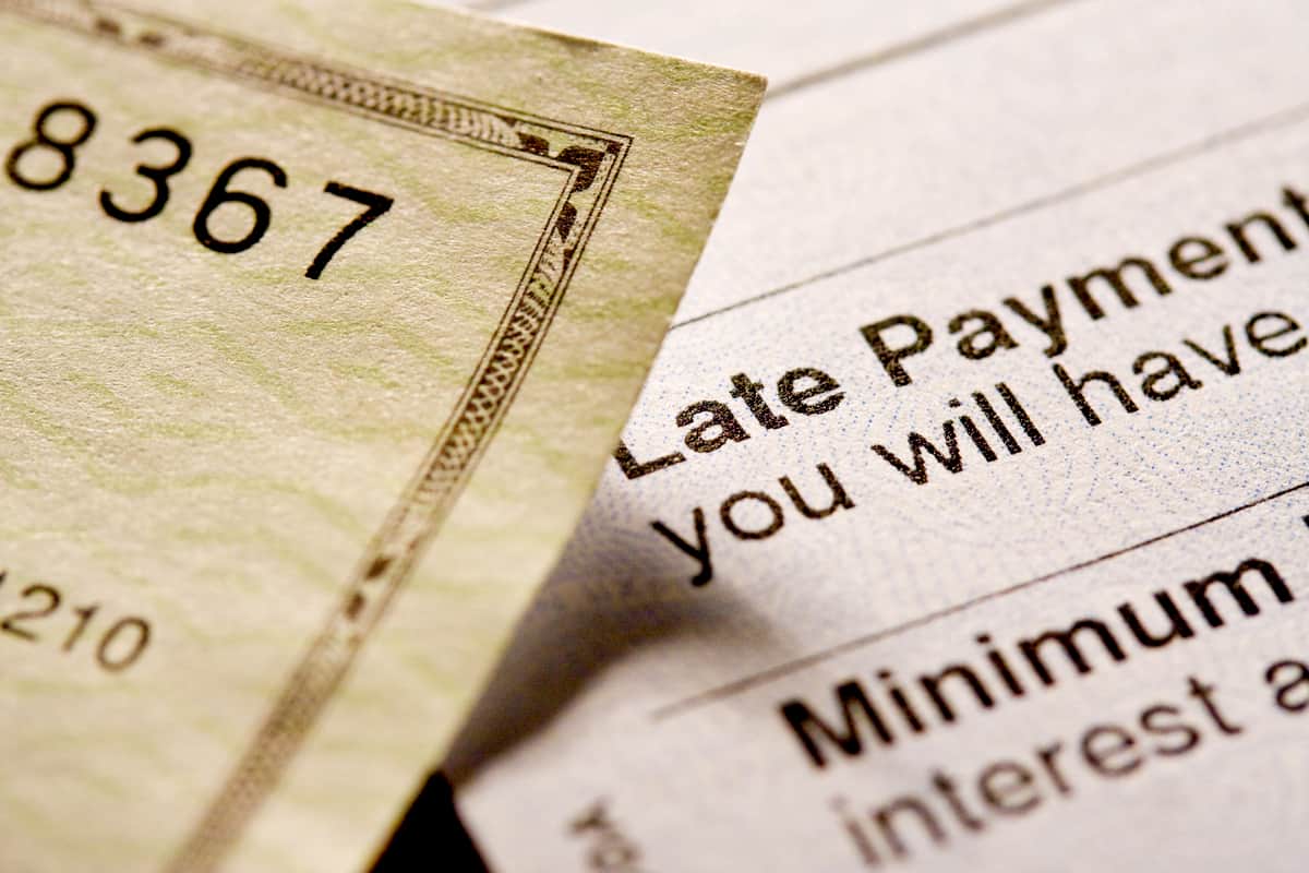 payment money | | When Are Taxes Due? Know Your 2019 Deadlines | IRS office