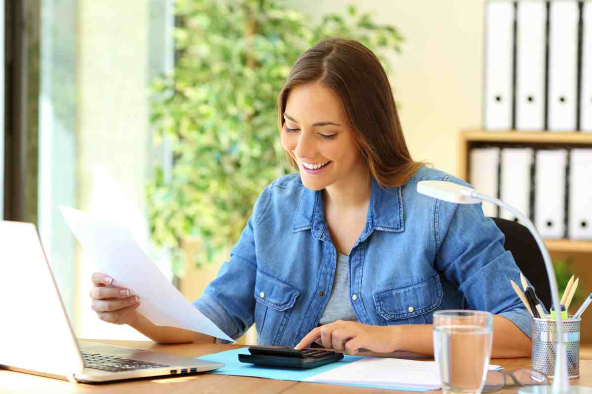 freelance woman calculating | IRS Installment Agreement Types | How Can It Help You | Installment agreement